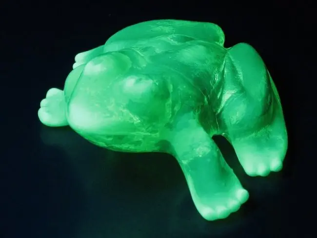 uranium glass frog 